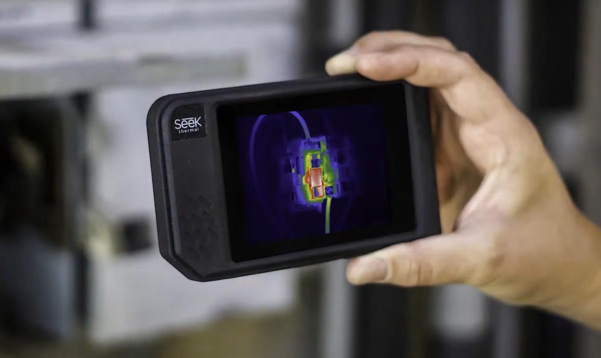 тепловизор модель Seek Thermal Shot PRO